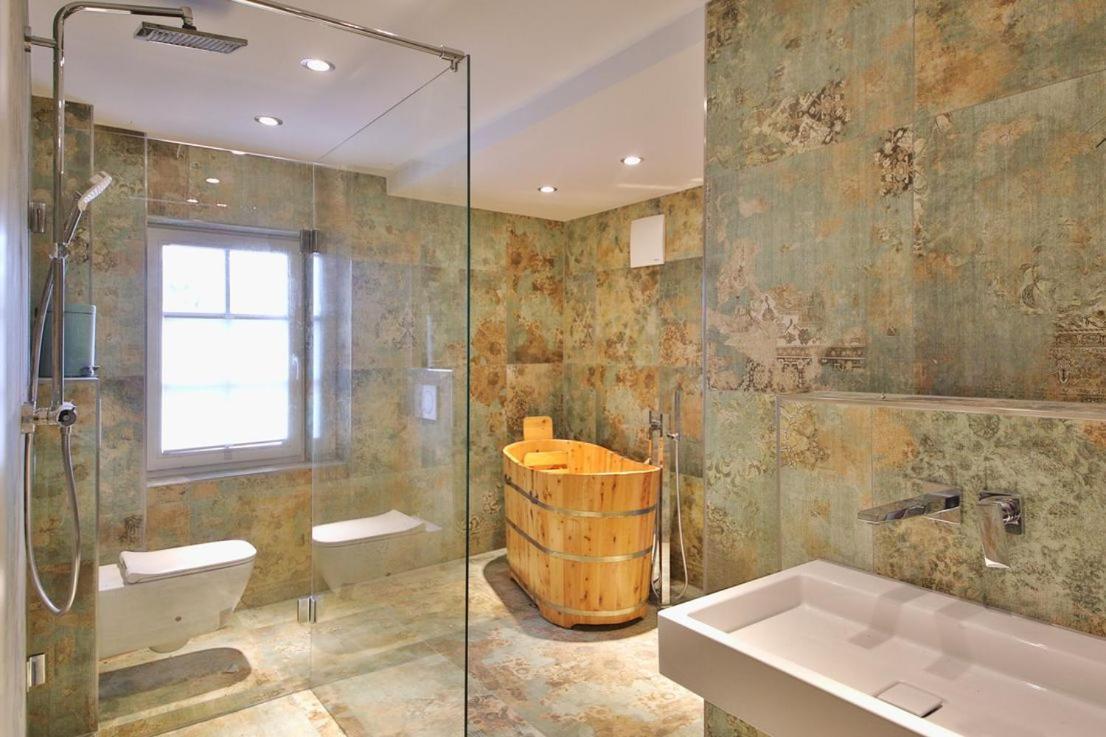 Weisses Ross Designhotel 켜휘하임볼란덴 외부 사진
