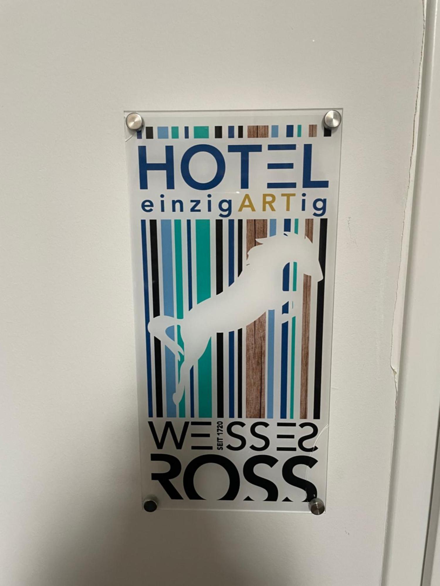 Weisses Ross Designhotel 켜휘하임볼란덴 외부 사진